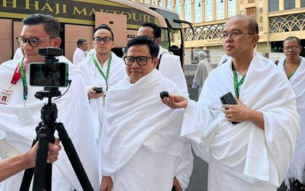 Ketua Umum DPP PKB Gus Muhaimin atau Cak Imin wukuf di Arafah, ajak umat silam Indonesia berdoa untuk bangsa - FOTO | Dok. Istimewa