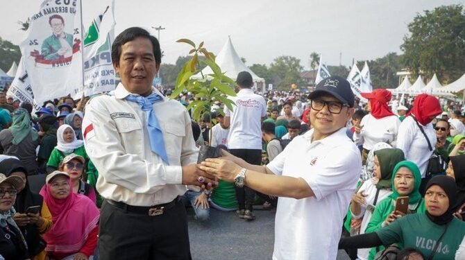Respon Polusi Udara di Jabodetabek, Gus Imin Bagikan 25 Ribu Bibit Pohon di Acara Green Walk