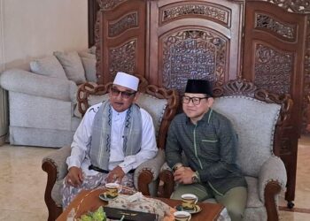 Ketua Umum PKB Gus Muhaimin sowan ke kediaman Ketua PBNU, KH Hasib Wahab Hasbullah di Tambakberas, Jombang, Jawa Timur, Minggu (10/9/2023). FOTO | Dok. Kompas.Com