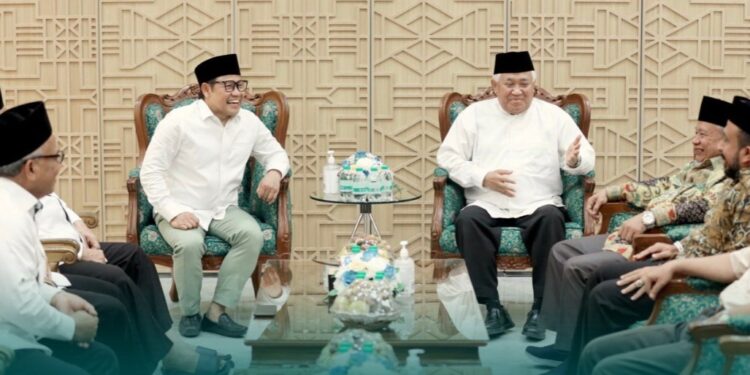 Gus Muhaimin saat menerima kunjungan mantan Ketum Pengurus Pusat (PP) Muhammadiyah Din Syamsuddin di DPP PKB, Jakarta, Jumat (3/11/2023). FOTO | Dok. Istimewa