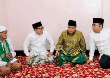 Momen Gsus Muhaimin bertemu dengan Ketum PBNU Gus Yahya, dan mantan Ketum PBNU KH. Said Aqil Sirajd di Haul ke-86 KH. Munawwir Krapyak, Jogyakarta,  Sabtu (23/12/2023)
