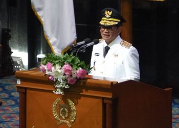 Gubernur Pramono Anung saat menyampaikan sambutan dalam Sidang Paripurna DPRD DKI Jakarta, saat menyampaikan pidato perdananya sebagai Gubernur Jakarta periode 2025-2030, Kamis (20/2/2025). FOTO | Dok. PKBTalk24